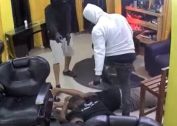 Policía revela falso asalto en barbería de San Cristóbal