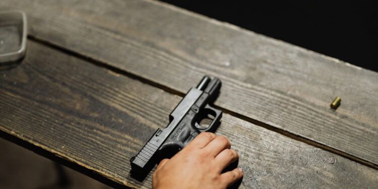 Policía y militar implicados en riñas que dejan dos muertos