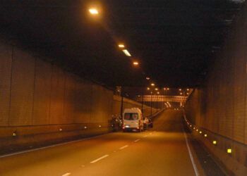Precaución: túnel de Las Américas sin luces por avería