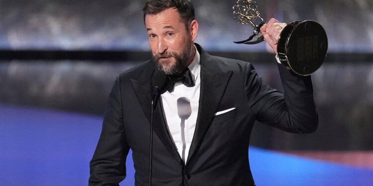 Premios Emmy 2025: ‘The Pitt’, ‘Adolescencia’ y ‘The Studio’ dominan una gala sin brillo político