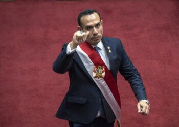 Presidente de Perú llega a Ecuador para tratar seguridad fronteriza