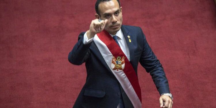 Presidente de Perú llega a Ecuador para tratar seguridad fronteriza