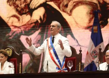 Presidente del Senado recibirá proyecto de reforma constitucional este lunes