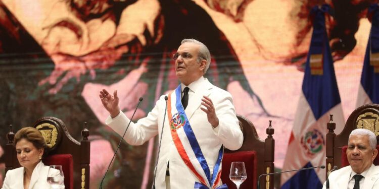 Presidente del Senado recibirá proyecto de reforma constitucional este lunes