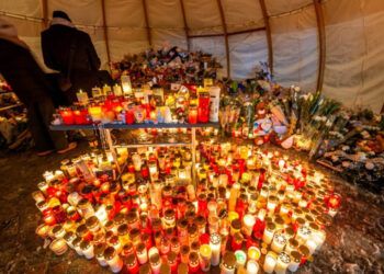 Prisión preventiva para dueño de bar tras incendio mortal en Suiza