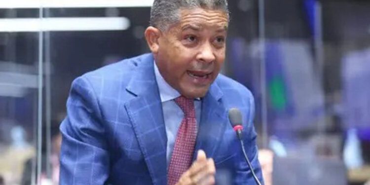 PRM envía a Cedeño a proceso disciplinario por sus declaraciones