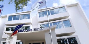 Procompetencia investiga presunta colusión entre dos empresas en licitaciones públicas