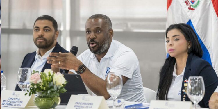 Procuraduría dotará fiscales con cámaras en allanamientos
