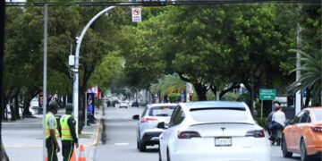 Prohibición de giro a la izquierda causa confusión en Santo Domingo