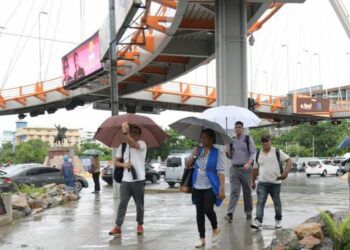 Pronostican aguaceros y alertan por altas temperaturas en varias provincias