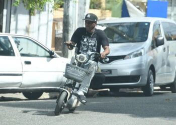 Protestan contra incautación de patinetas eléctricas