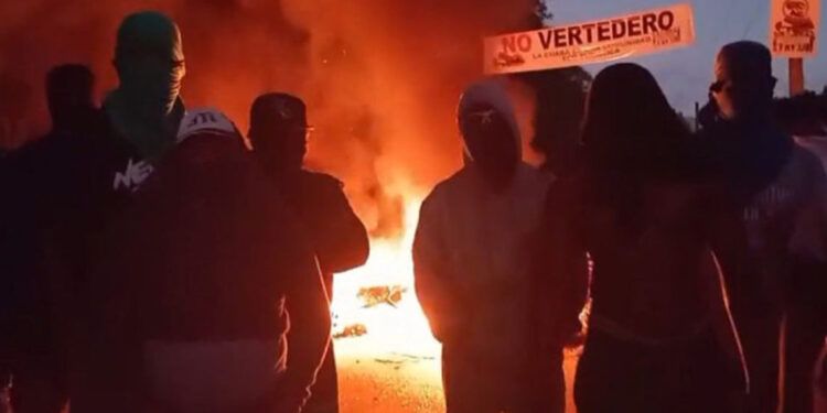 Protestan por segundo día en La Cuaba contra instalación de vertedero