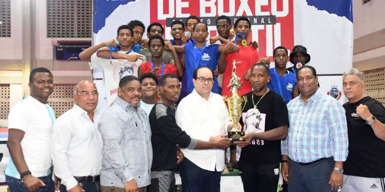 Provincia Santo Domingo conquista campeonato nacional juvenil de boxeo