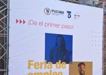 PUCMM celebra feria de empleo con más de 400 vacantes en Santiago