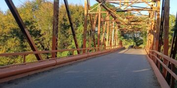 Puente en Esperanza y Ámina amenaza con dejarlos incomunicados