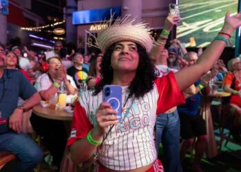 Puerto Rico se detuvo para aplaudir el brillo de Bad Bunny