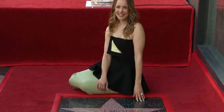 Rachel McAdams recibe estrella en Hollywood