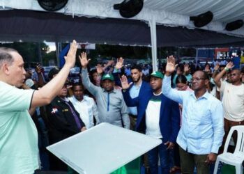Radhamés Jiménez juramenta nuevos dirigentes en la Fuerza del Pueblo