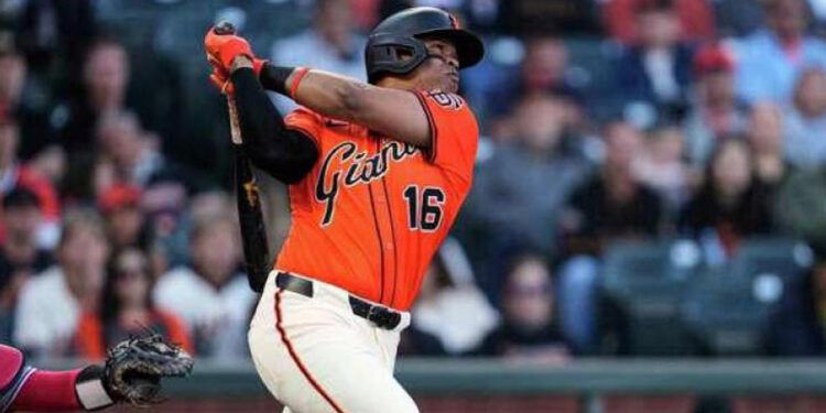 Rafael Devers conecta su jonrón 21 en triunfo de los Gigantes