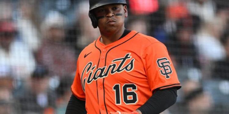 Rafael Devers se va en blanco ante Medias Rojas en su primer duelo tras el cambio