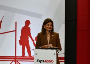 Raquel Peña anuncia construcción de la carretera del Ámbar