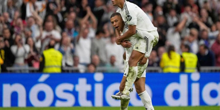 Real Madrid gana y se acerca al Barça antes del Clásico