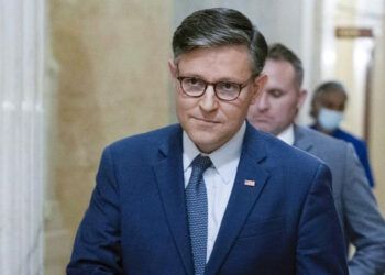 Rechazan proyecto de financiamiento del gobierno vinculado a prueba de ciudadanía