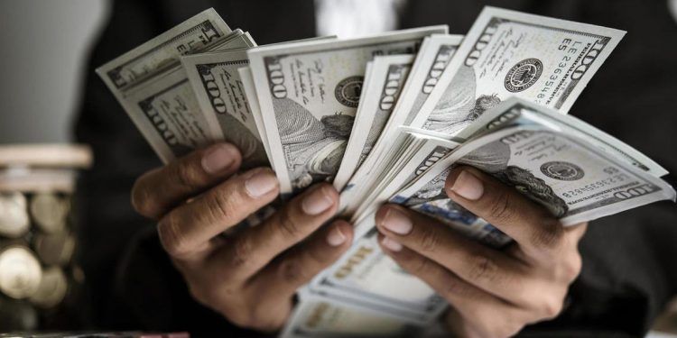 Remesas en América Latina alcanzan US$156,000 millones en 2023