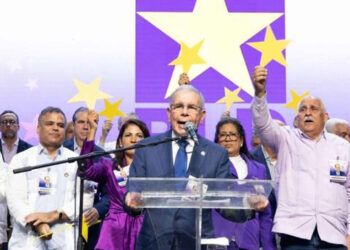Renovación del PLD podría incluir otra ovación a Danilo Medina