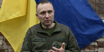 Renuncia jefe del ejército ucraniano tras ataque ruso
