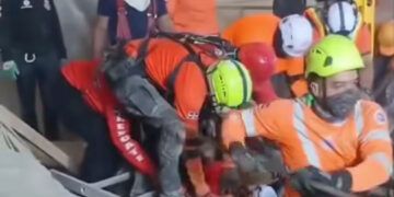 Rescate de trabajadores atrapados en cementera