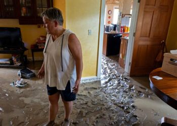 Rescates por inundaciones en Nueva York y Pensilvania tras paso de Debby