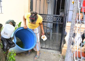 Residentes del Gran Santo Domingo exigen mejor servicio de agua