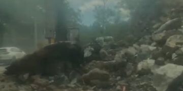 Restablecen tránsito en carretera Jarabacoa tras nuevo derrumbe