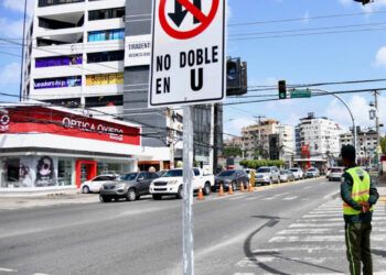 Restringen giro a la izquierda en Máximo Gómez–John F. Kennedy