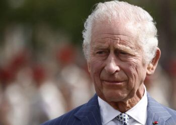 Rey Carlos III envía condolencias a España por las inundaciones