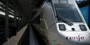 Robo de cableado paraliza trenes en España y se investiga sabotaje