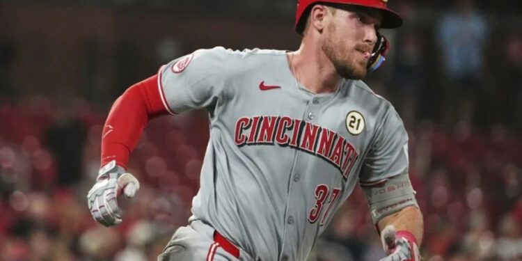 Rojos vencen a Cardenales y se acercan al comodín de la Nacional