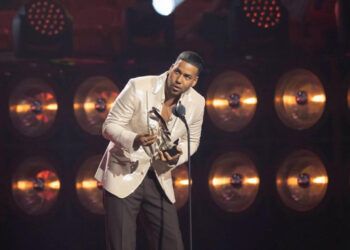 Romeo Santos rechaza acciones de ICE en Premio Lo Nuestro