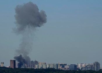 Rusia lanza intenso bombardeo contra kiev con múltiples misiles