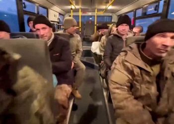 Rusia y Ucrania realizan intercambio de prisioneros mediado por los EAU