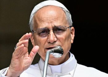 Papa León XIV vuelve al Vaticano tras vacaciones de trabajo en Castel Gandolfo