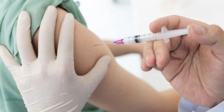 Salud Pública inicia vacunación escolar contra VPH, difteria y tétanos