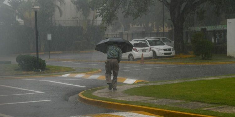 Se esperan lluvias este miércoles pese a calor sofocante