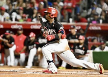 Segura impulsa triunfo del Escogido e iguala la final 1-1