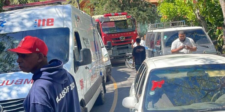 Seis heridos en accidente de minibús en Altamira, Puerto Plata