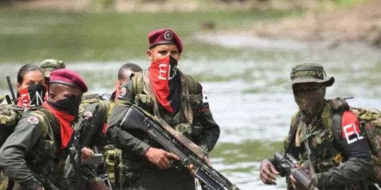 Seis menores mueren en bombardeo del Ejército en Colombia