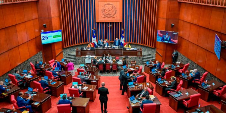 Senado aprueba eliminar candidaturas independientes