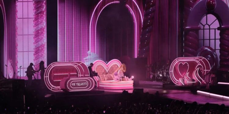 Shakira pospone conciertos por fallas en estructura de su escenario de 60 toneladas