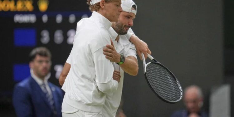 Sinner avanza a cuartos en Wimbledon tras retiro de Dimitrov por lesión